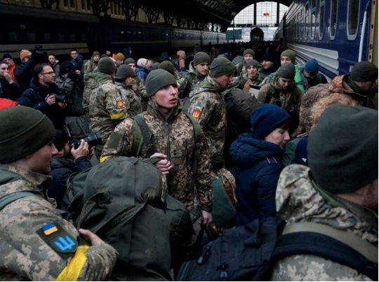 «Альтернатива опору — це ситуація, коли доля Маріуполя спіткає Харків та Київ», — журналіст Павло Казарін про мобілізацію