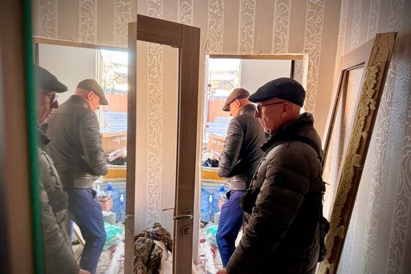 Дом на улице Средней, попавший под российский обстрел, может обрушиться
