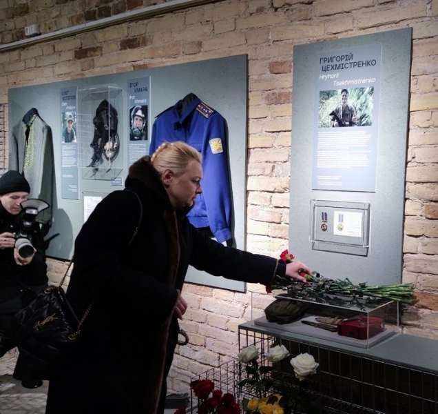Колишній народний депутат України підтримав вибір сина і сам відвіз його в «Азов»: рік тому на війні загинув громадянин Канади Григорій Цехмістренко