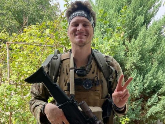 Колишній народний депутат України підтримав вибір сина і сам відвіз його в «Азов»: рік тому на війні загинув громадянин Канади Григорій Цехмістренко