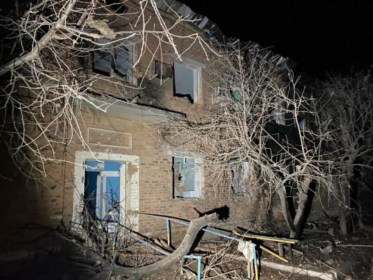 Харківщина під постійним ударом: вночі окупанти атакували область дронами, а напередодні розбомбили лікарню (фото, відео)