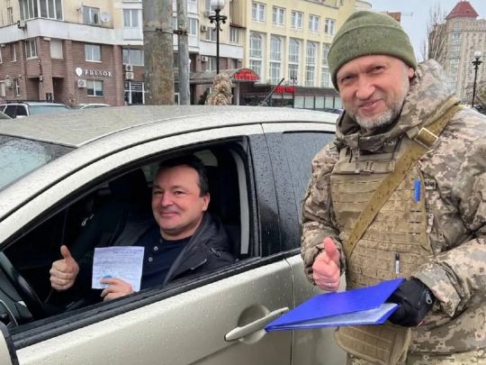 «Ловлять диверсантів»: київську Оболонь перекрили блокпостами під приводом навчань та роздають повістки, — ЗМІ