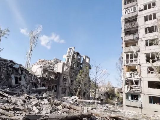 «Ворог наступає по трупах своїх же солдатів»: ЗСУ залишили Авдіївку