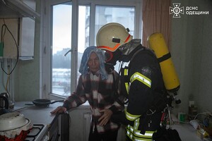 На проспекте Добровольского горела квартира: есть погибший и пострадавший