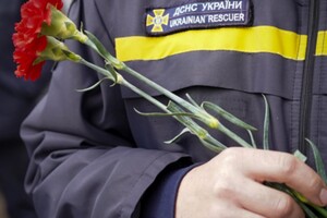В Одесской области простились со спасателями, погибшими во время повторного ракетного удара 15 марта 