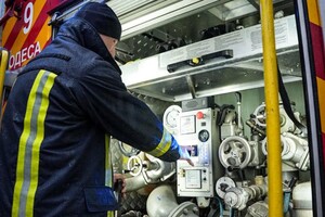 На Героев Крут в пожаре серьезно пострадали два человека