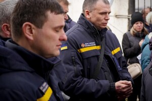 В Одесской области простились со спасателями, погибшими во время повторного ракетного удара 15 марта 
