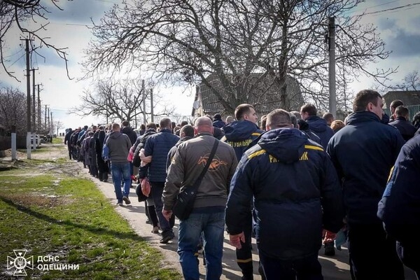 В Одесской области простились со спасателями, погибшими во время повторного ракетного удара 15 марта 