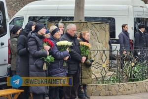 В Одессе попрощались с семьей военных, погибшей в результате атаки 2 марта