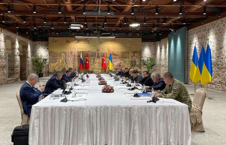 «На третій день великої війни рф заявила, що готова вести переговори з Україною»: чому у 2022 році не вдалося укласти мирну угоду