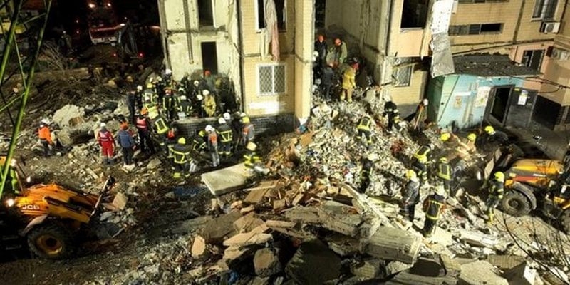 «Після вибуху побіг з донькою на руках до кімнати, де спали син та кохана. А там — пусто»: росіяни вбили в Одесі матір та немовля