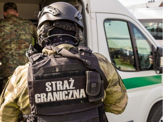 Представники влади в Польщі відкрито переходять на бік росії: затримано українських журналістів, які викрили торгівлю з рф
