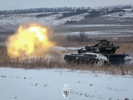Противник «взяв перепочинок» відразу на трьох напрямках, але посилив авіаудари та обстріли населених пунктів: дані Генштабу ЗСУ
