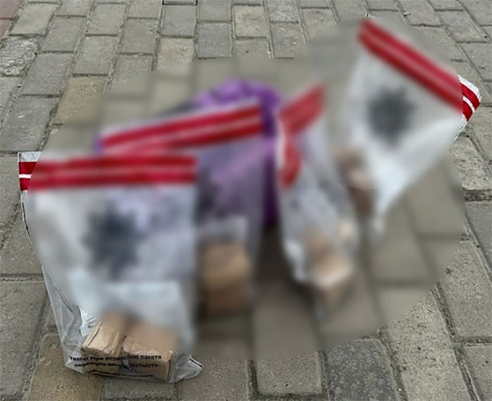 Тисячі боєприпасів, запали й гранати: на Сумщині викрили банду торговців зброєю