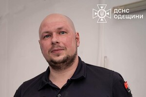 В Одессе наградили спасателей, пострадавших в результате обстрела города 15 марта