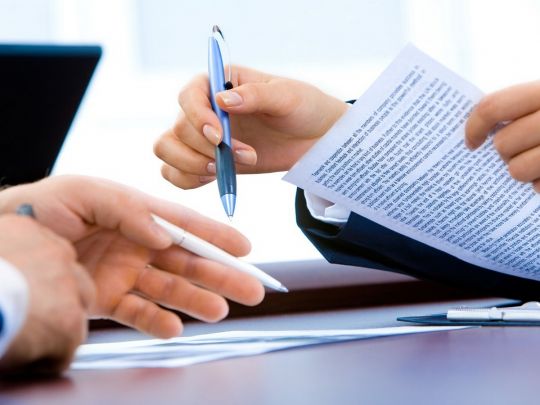 Держслужбовцям в Україні дозволили писати заповіти: що це означає