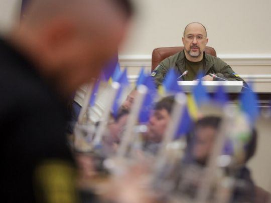 Кабмін готує «справедливішу» постанову про бронювання працівників від мобілізації, — Шмигаль