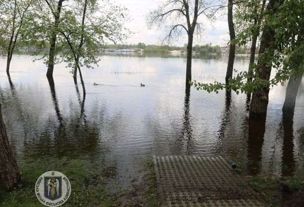 Парки Києва ідуть під воду: чи є небезпека для киян