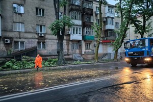 В Одессе затопило некоторые улицы: где сложно проехать