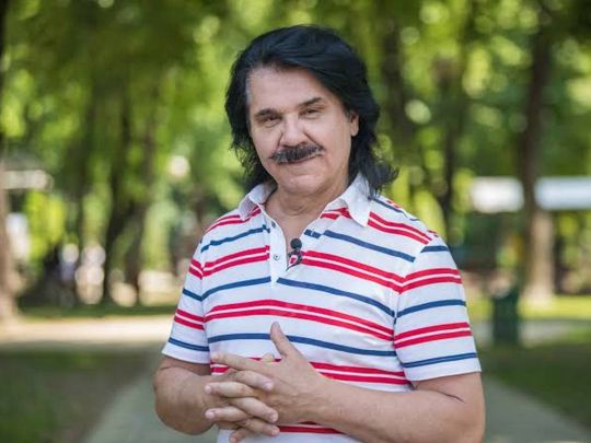 «Колгоспник Павло Зібров»: відомий артист почав вирощувати картоплю