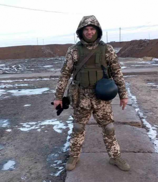 «Усе тіло було чорним»: рідні військового не вірять у версію смерті на полігоні через зупинку серця