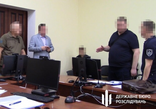 В Одесской области командующий ТРО заставлял бойцов возводить ему имение