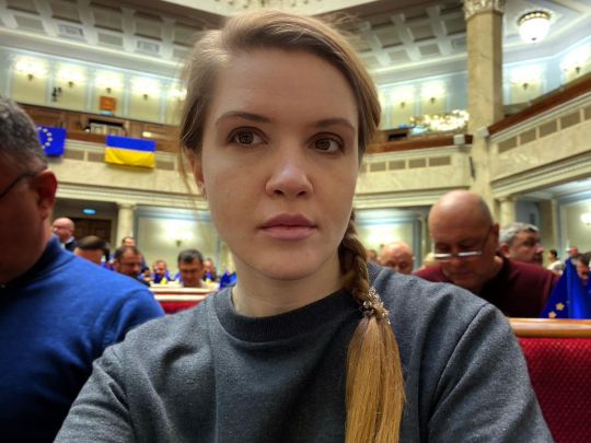 Новий зашквар Безуглої: нардепка заявила про готовність втратити 11 млн українців за кордоном