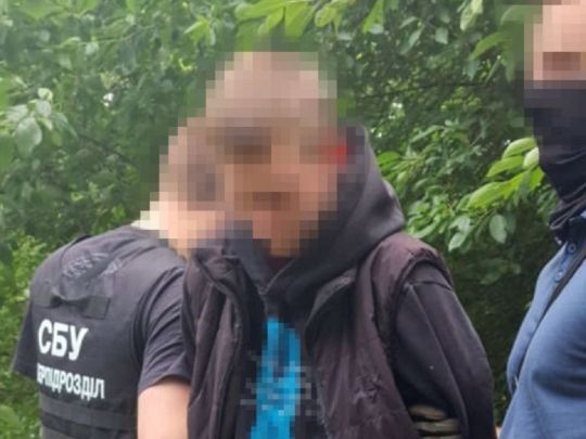 Шукав швидкий заробіток: 19-річний одесит збирав інформацію про військові виші та госпіталі для ракетних ударів росіян (фото)