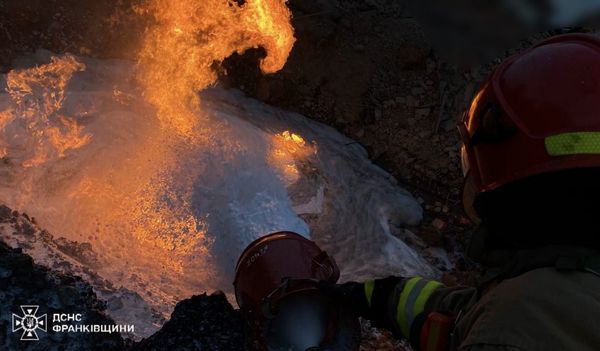 Ворог уночі масовано вдарив по Західній Україні: в Івано-Франківську зруйновано навчальний заклад (фото, відео)