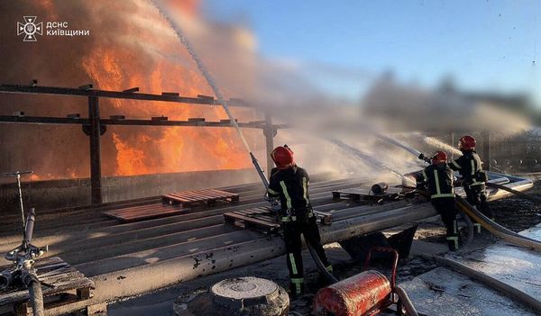 Завершено аварійно-рятувальні роботи у Кривому Розі, триває тушіння пожежі на Київщині
