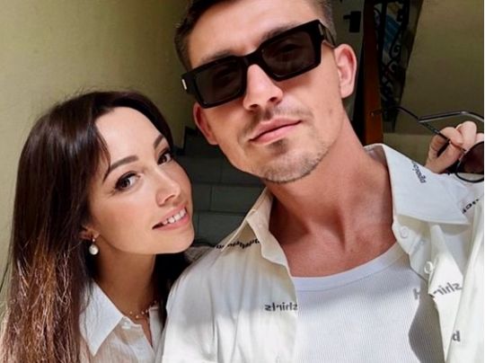 «Зможу все сама»: Катерина Кухар заінтригувала появою з молодим стилістом