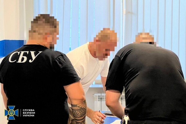 В Одесской области преступная группировка присвоила 2,4 миллиона, выделенных на восстановление разрушенных обстрелами домов