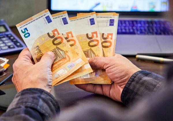 Курс валют в Украине 14 июля 2024 года: сколько стоит доллар и евро