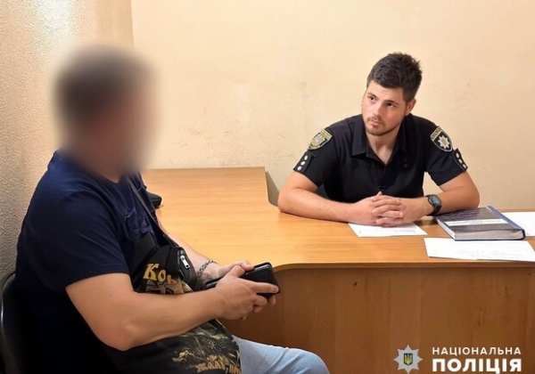 В Одессе мужчина, в которому подошли с ТЦК, угрожал пистолетом военнослужащим