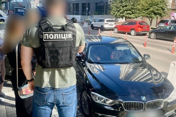 Женщина вербовала одесситок для сексуальной эксплуатации за границей