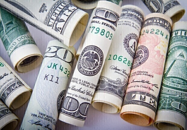 Курс валют в Украине 16 августа 2024 года: сколько стоит доллар и евро