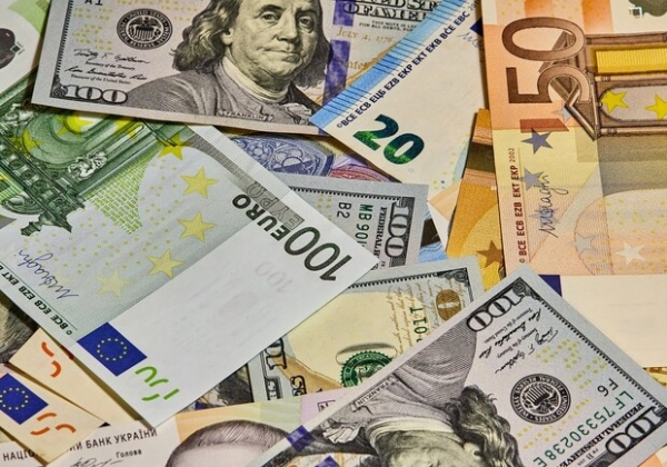 Курс валют в Украине 13 сентября 2024 года: сколько стоит доллар и евро
