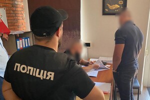 Чиновницу сельсовета в Одесской области подозревают в хищении средств с ремонта школьного укрытия