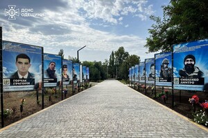 В Одесской области установили мемориальные доски спасателям, погибшим в результате обстрела Одессы