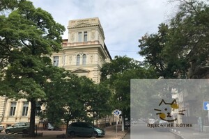 Новые названия топонимов: кто такая Нина Строкатая и почему в честь нее переименовали улицу Бунина в Одессе