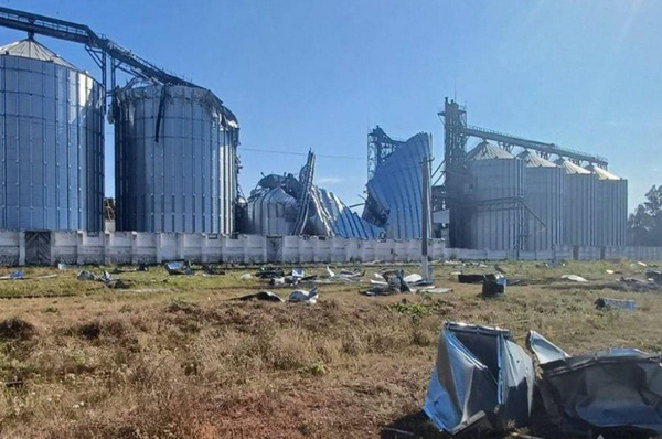 Росіяни скинули КАБи на Харків, а в Глухові на Сумщині був авіаудар по елеватору