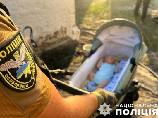 Щоб утримати партнера, збрехав, що може народити: суд залишив під вартою трансгендера, який викрав немовля з перинатального центру