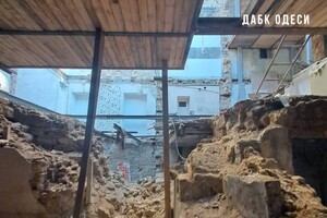 В центре Одессы снесли часть дома, который находится в зоне защиты ЮНЕСКО
