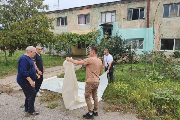 В Одессе в результате обстрела потерпел разрушения жилой дом: куда жителям обращаться за помощью