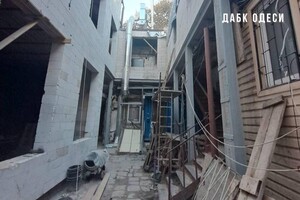 В центре Одессы снесли часть дома, который находится в зоне защиты ЮНЕСКО