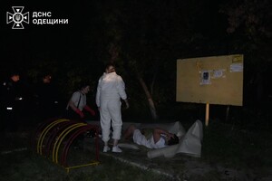 Баллистический удар по гражданской инфраструктуре в Одесском районе: среди погибших подросток, есть пострадавшие (обновлено)