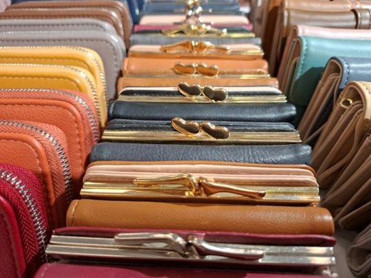 Модний гаманець — 2024−25: софт-відтінки і лаконічність форм