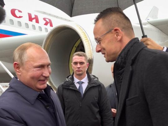 Угорщина отримає дешевий російський газ після блокування допомоги Україні