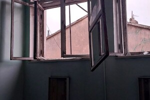 Во время обстрела Одессы пострадала амбулатория и музей: где развернули штабы помощи