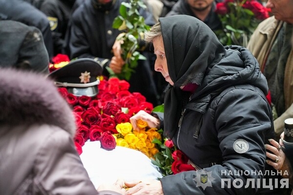 В Одессе простились с полицейскими, погибшими в результате ракетного удара 18 ноября